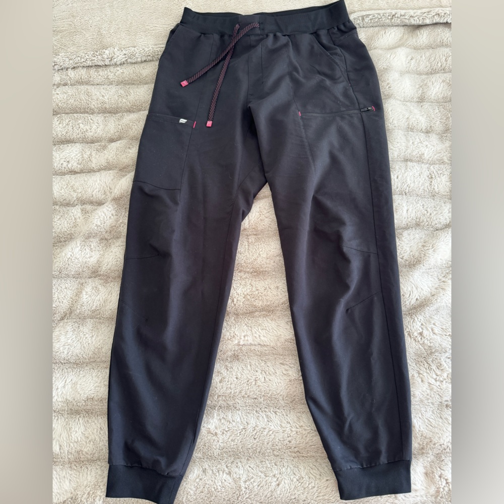 Fabletics scrubs